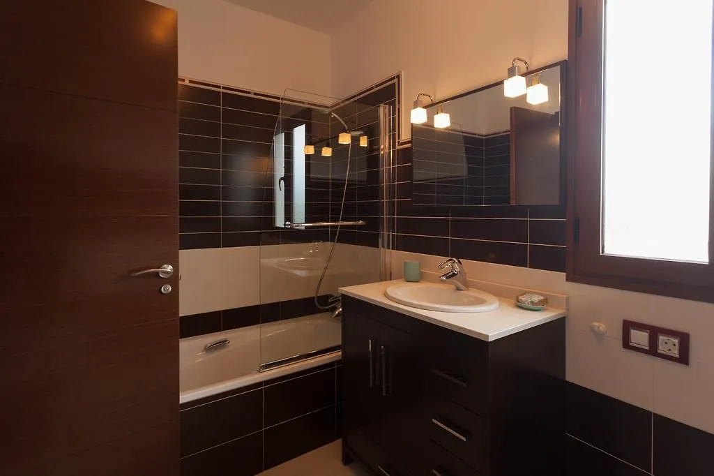 The Fit Retreat Hotel Lajares Guest house